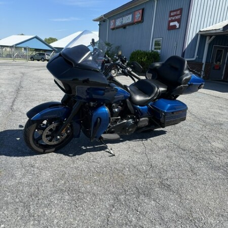2022 Harley-Davidson® Road Glide® Limited Reef Blue/Vivid Black - Black Finish thumb 2