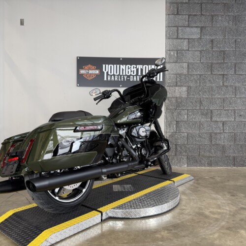 2026 Harley-Davidson® Road Glide® FLTRX thumb 3