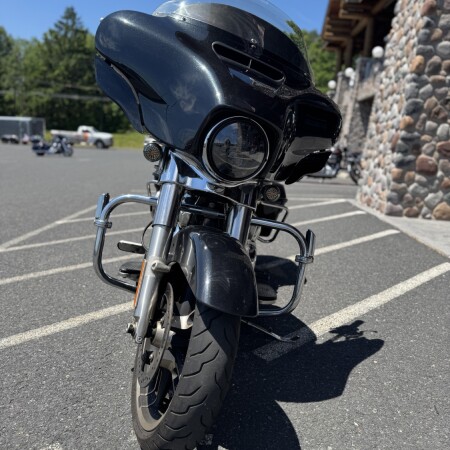 FLHX 2018 Street Glide® thumb 2