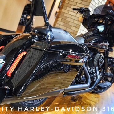 2019 Harley-Davidson® Street Glide® Special, FLHXS thumb 1
