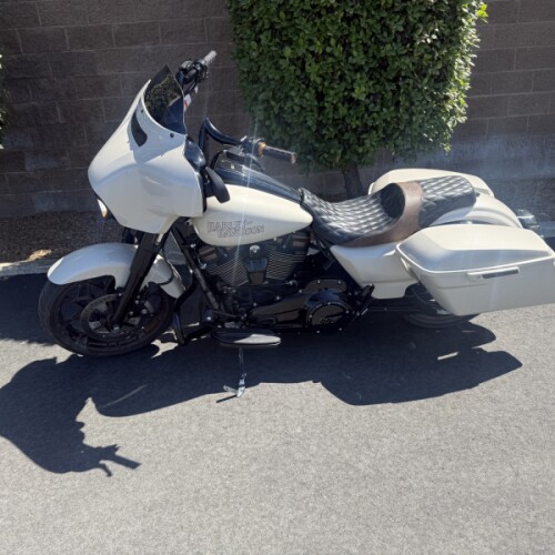 FLHXST 2023 Street Glide® ST thumb 1