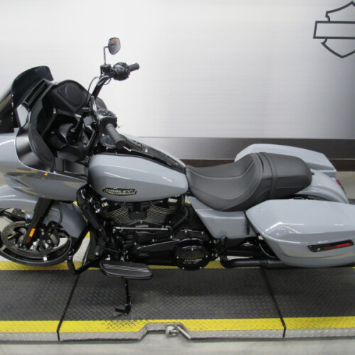 FLTRX 2026 Road Glide® thumb 0