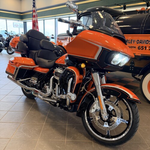 2022 Harley-Davidson CVO Road Glide Limited FLTRKSE thumb 3