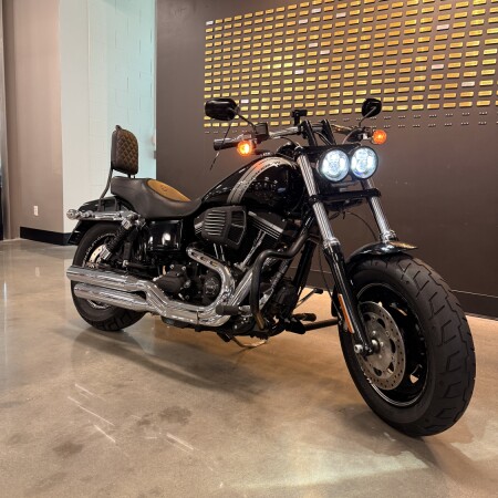 2014 Harley-Davidson® Fat Bob® Vivid Black Deluxe thumb 1