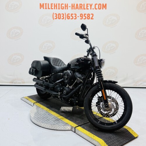 2019 Street Bob® FXBB thumb 1