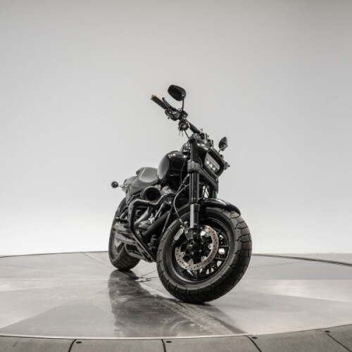 2019 Harley-Davidson FXFBS Softail Fat Bob 114 in Vivid Black thumb 2