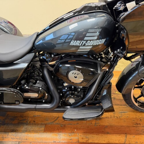 2026 Harley-Davidson® Road Glide 3 Iron Horse Metallic thumb 2