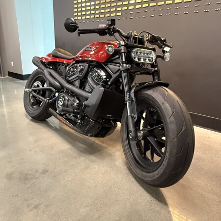 2025 Harley-Davidson® Sportster® S Brilliant Red thumb 2