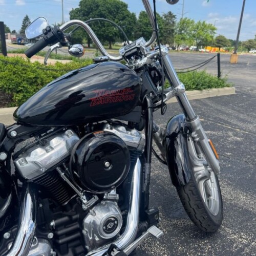 Harley-Davidson® Softail® Standard 2023 FXST BLACK thumb 2