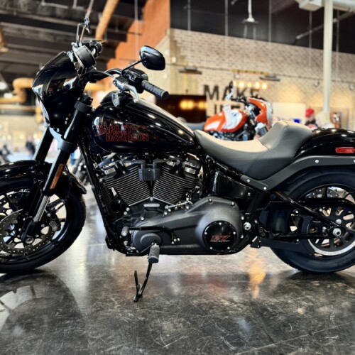 2026 Harley-Davidson® Low Rider® S Vivid Black Black Trim thumb 2