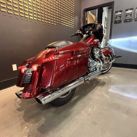 2016 Harley-Davidson® Street Glide® Special Velocity Red Sunglo thumb 0
