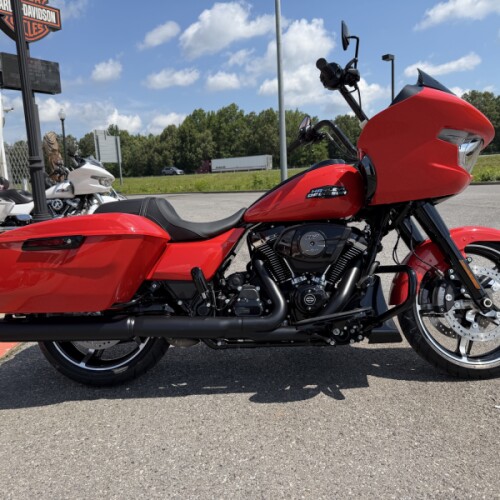 2026 Harley-Davidson® Road Glide® Blood Orange Black Trim thumb 2