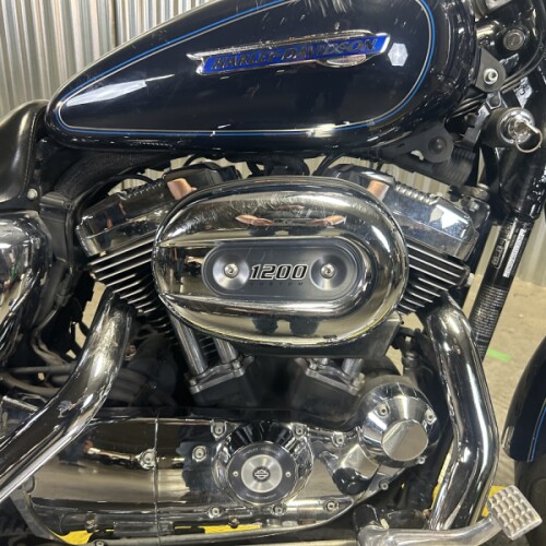 2009 Harley-Davidson® 1200 Custom DARK BLUE PEARL W/PINSTRIPE thumb 3