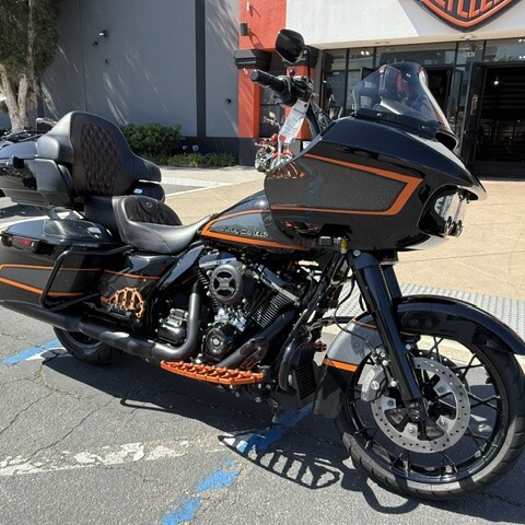 2022 Harley-Davidson® Road Glide® Special thumb 3