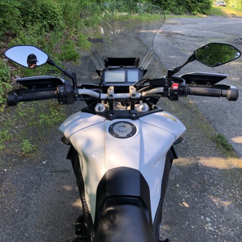 2017 Yamaha FJ-09 Electric White thumb 0