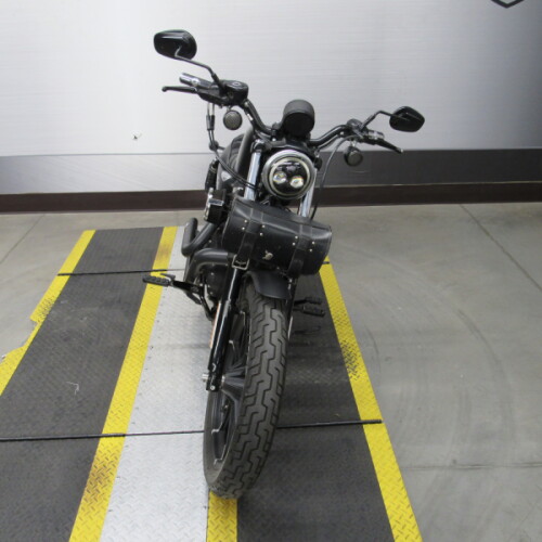 XL 883N 2019 Iron 883™ thumb 2