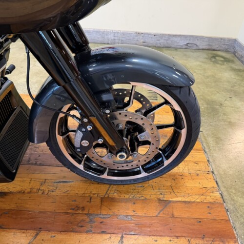 2026 Harley-Davidson® Road Glide 3 Iron Horse Metallic thumb 0