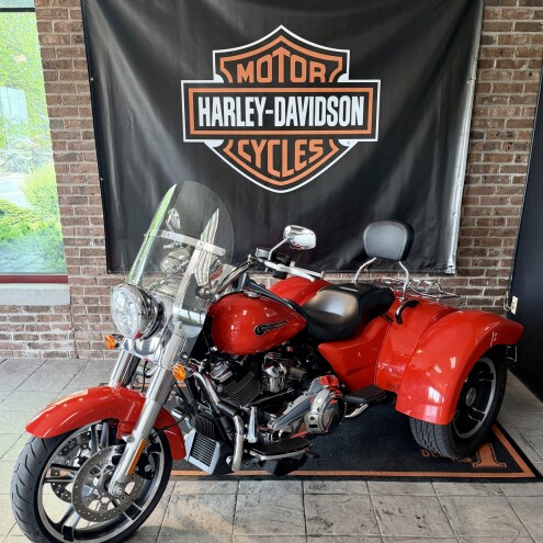 2020 Harley-Davidson® Freewheeler® Performance Orange thumb 1