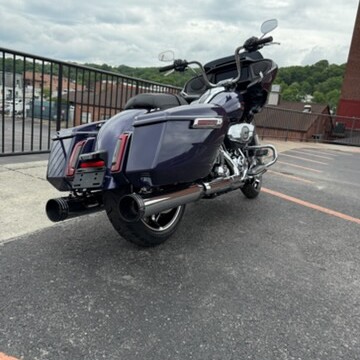 2026 Harley-Davidson® Road Glide™ FLTRX thumb 2
