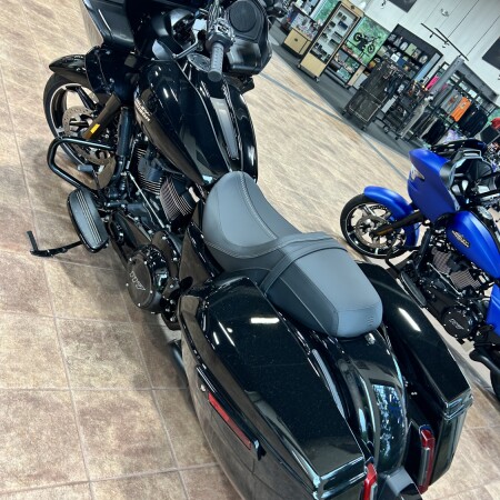  2026 Harley-Davidson® Road Glide® thumb 2