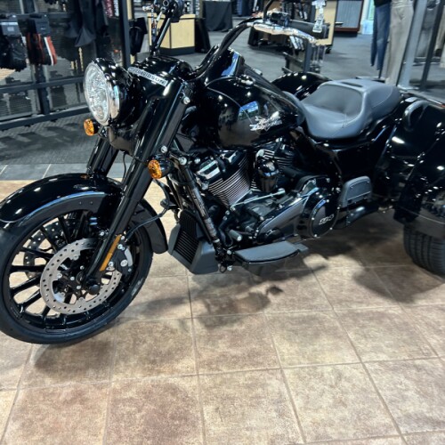  2024 Harley-Davidson® Freewheeler™ thumb 2