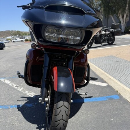 2024 Harley-Davidson® Road Glide® Limited Red Rock / Vivid Black thumb 2