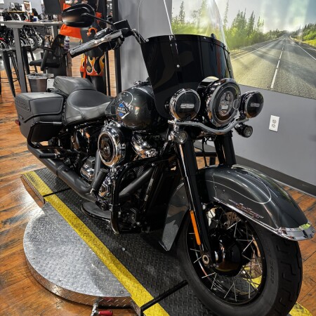 2025 Harley-Davidson® Heritage Classic IRON HORSE MTLC W/ PINSTRIP thumb 0
