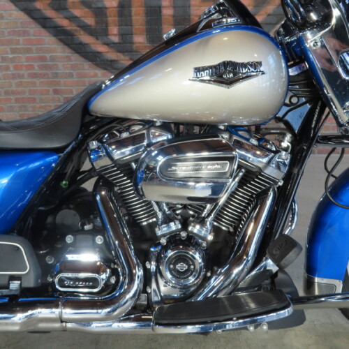 2018 Harley-Davidson® Road King® FLHR thumb 3