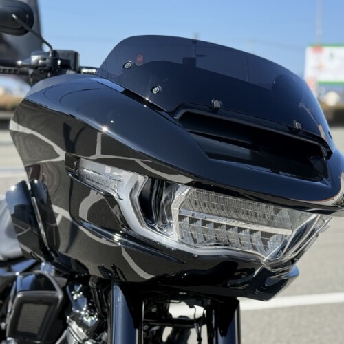 2026 Harley-Davidson® Road Glide™ Vivid Black Black Trim thumb 0