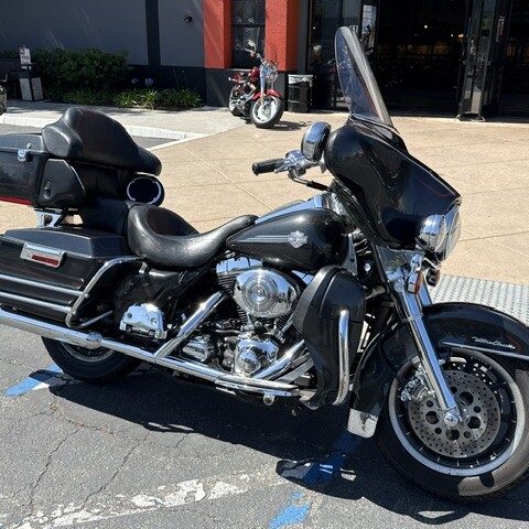 2006 Harley-Davidson® Electra Glide® Ultra Classic® thumb 3