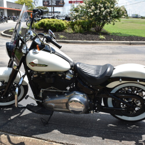 2018 Harley-Davidson® Softail Slim® thumb 0