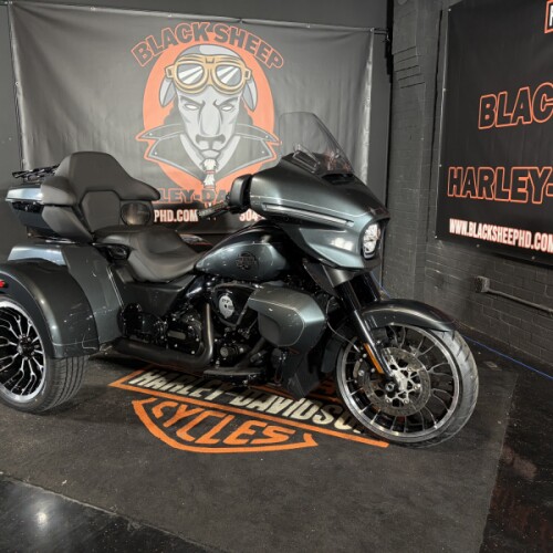 2026 Harley-Davidson® Street Glide 3 Limited FLHLT  thumb 3