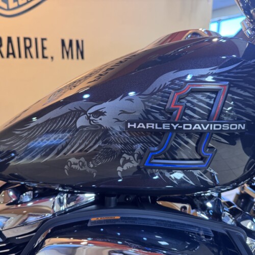 2026 Harley-Davidson® Road Glide® MIDNIGHT EMBER thumb 3