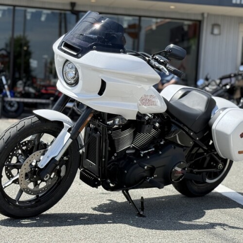2026 Harley-Davidson® Low Rider™ ST White Onyx Pearl Black Trim thumb 1