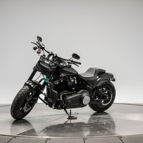 2019 Harley-Davidson FXFBS Softail Fat Bob 114 in Vivid Black thumb 0