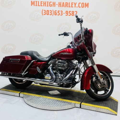 2012 Street Glide® FLHX  thumb 2