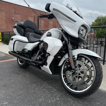 2026 Harley-Davidson® Street Glide Limited FLHXL thumb 1