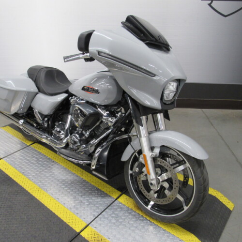 FLHX 2024 Street Glide® thumb 3