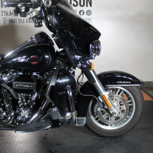 2022 Tri Glide® Ultra FLHTCUTG  thumb 2