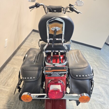 2009 Harley-Davidson® Heritage Softail® Classic Two-Tone Red Hot Sunglo/Smokey Gold FLSTC thumb 2
