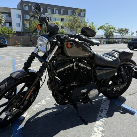 2020 Harley-Davidson® Iron 883™ thumb 1