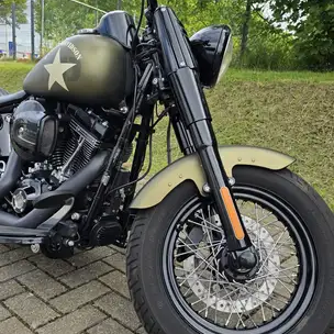 Softail Slim 2016 thumb 2