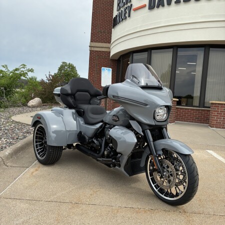 2026 Harley-Davidson® Street Glide 3 Limited DRK BILIARD GRY thumb 2