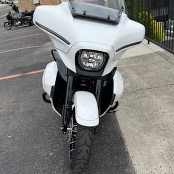 2026 Harley-Davidson® Street Glide Limited FLHXL thumb 0