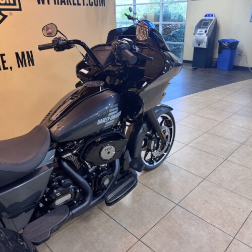 2026 Harley-Davidson® Road Glide 3 Iron Horse Metallic thumb 1