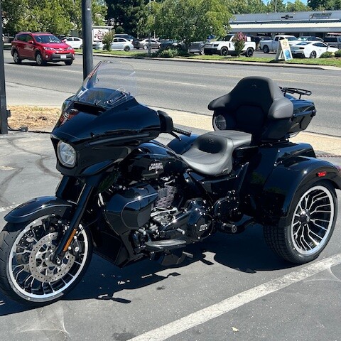 FLHLT 2026 Street Glide 3 Limited thumb 3