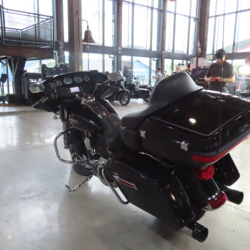 2015 Harley-Davidson® Electra Glide® Ultra Classic™ FLHTCU thumb 0