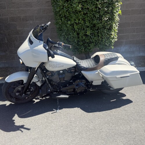 FLHXST 2023 Street Glide® ST thumb 0