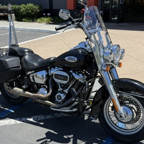 2023 Harley-Davidson® Heritage Classic thumb 3