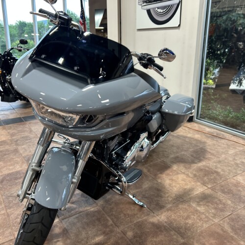  2026 Harley-Davidson® Road Glide® thumb 1